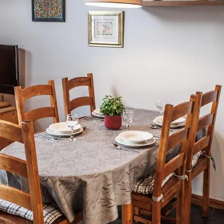 بيت خشبي Eastside *