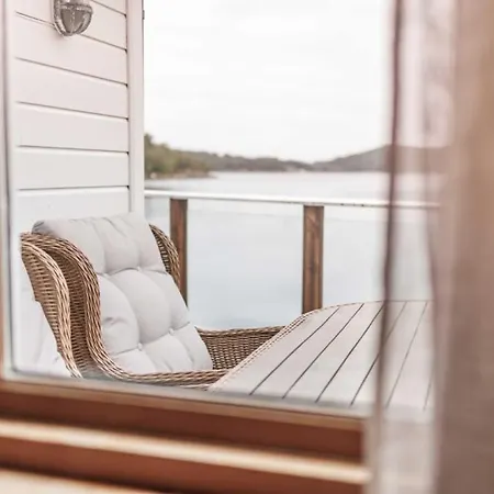 Eastside بيت خشبي