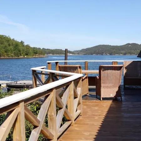 بيت خشبي Eastside